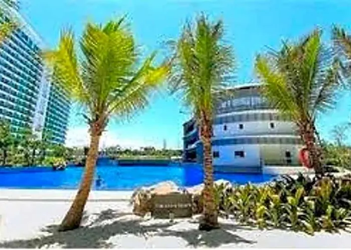 Azure C4 Beachpool Balcony Wifi Multiple Units