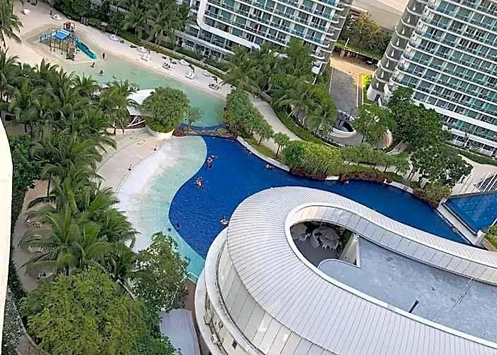Отель Azure C4 Beachpool Balcony Wifi Multiple Units 4*
