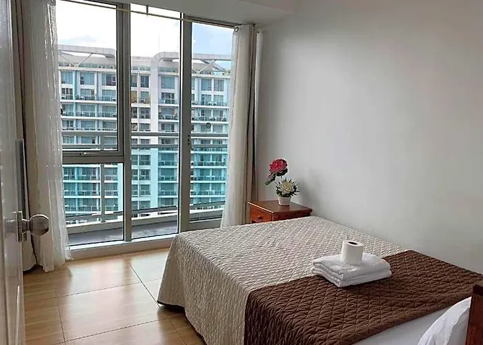 Azure C4 Beachpool Balcony Wifi Multiple Units 4*