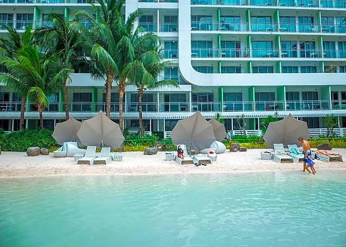 Azure C4 Beachpool Balcony Wifi Multiple Units Отель 4*